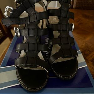 White Mountain black gladiator sandals size 7